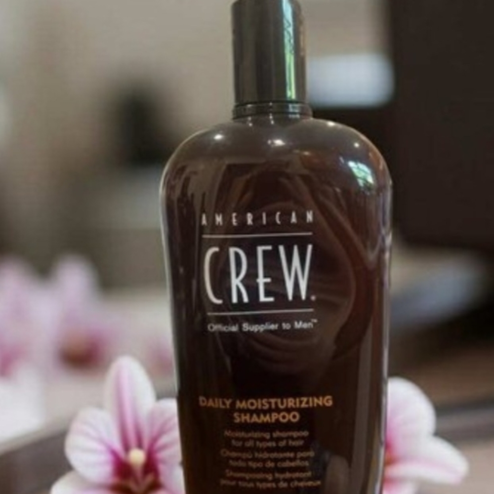 American Crew Daily Moisturizing Shampoo —8.4